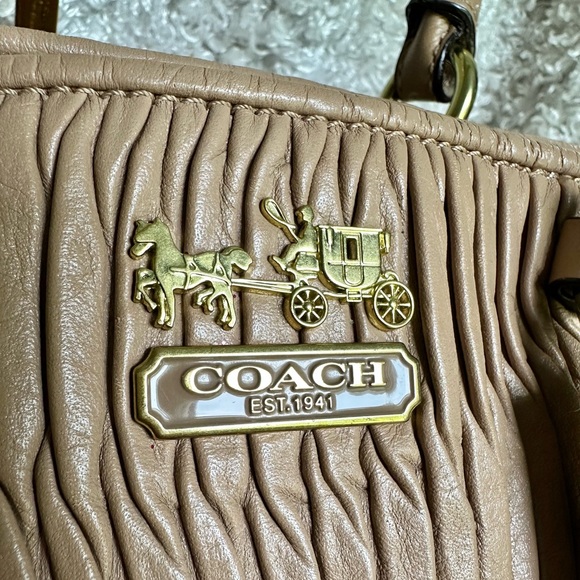 Coach Madison Sofia Satchel W/Shoulder Strap - Picture 3 of 14